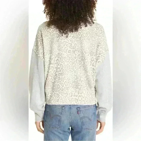 Rails Alice Leopard Print Cotton Blend Top in Mixed Grey Cheetah Size Large NWT - Picture 2 of 10